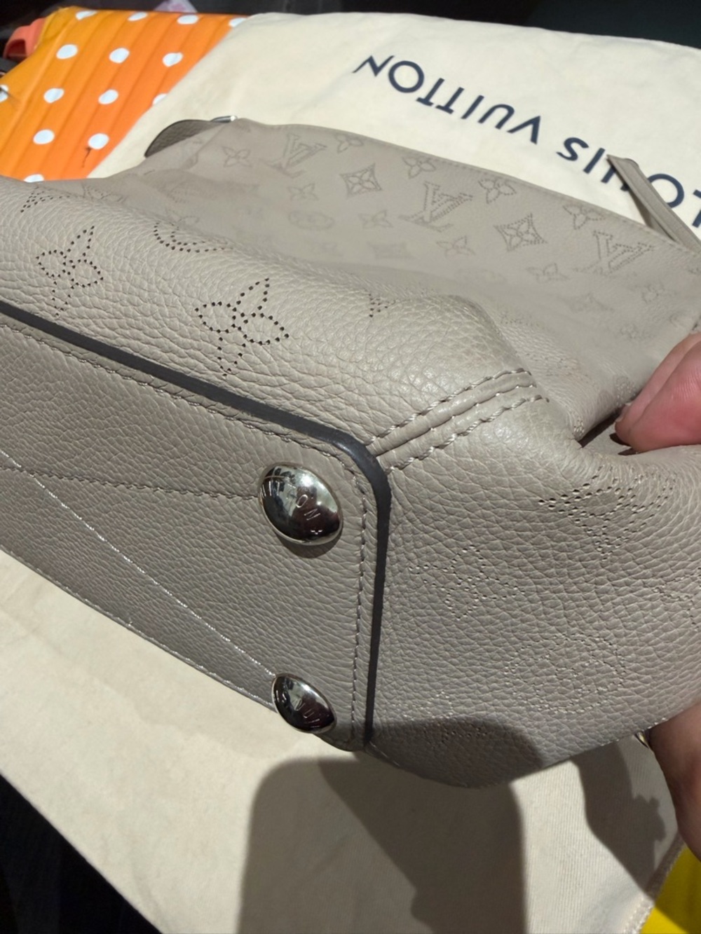 Louis Vuitton - Picture 14 of 15